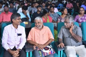 புத்தகமே பெருந்துணை