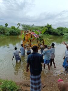 சாதிதான் பெரிய விஷயம்