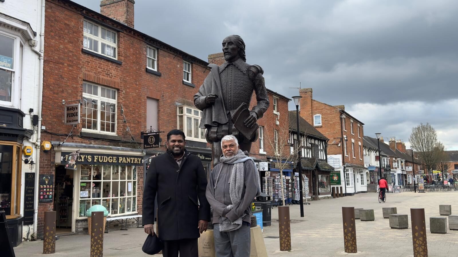 Read more about the article நூறாயிரம் ஷேக்ஸ்பியர்கள் 1