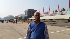 வெளிகளைக் கொண்டிருக்கும் நூல்